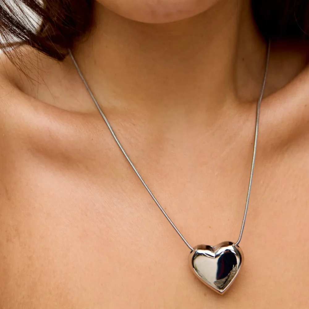 NWOT Anthropologie Silver Heart Pendant Necklace